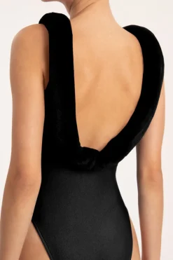 Après-Ski Swimsuit