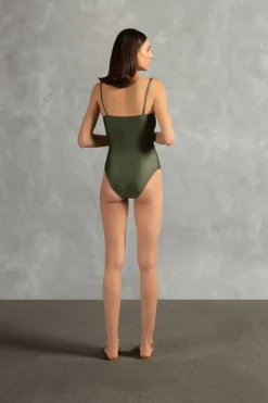 Oysters Solid Strapless Swimsuit With Pearls