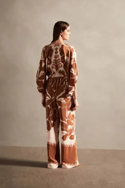 Spray Of Flower Voluminous Sleeves Shirt