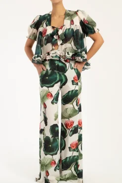 Victoria Regia Puff-Sleeved Blouse