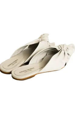 White Flat Sandals With Knot Detail